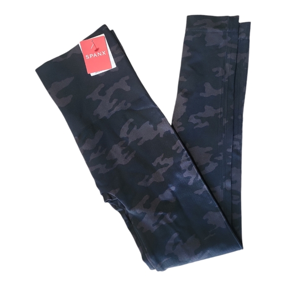 Spanx seamless camo leggings medium NEW!! - Picture 3 of 5